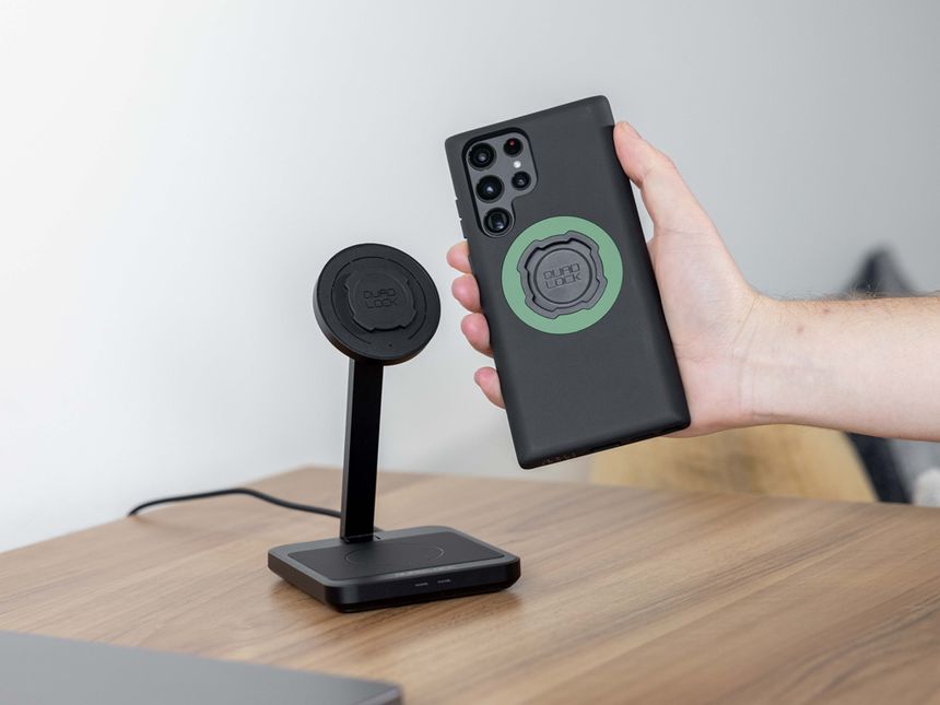 Quad Lock MAG Dual Desktop Wireless Charger