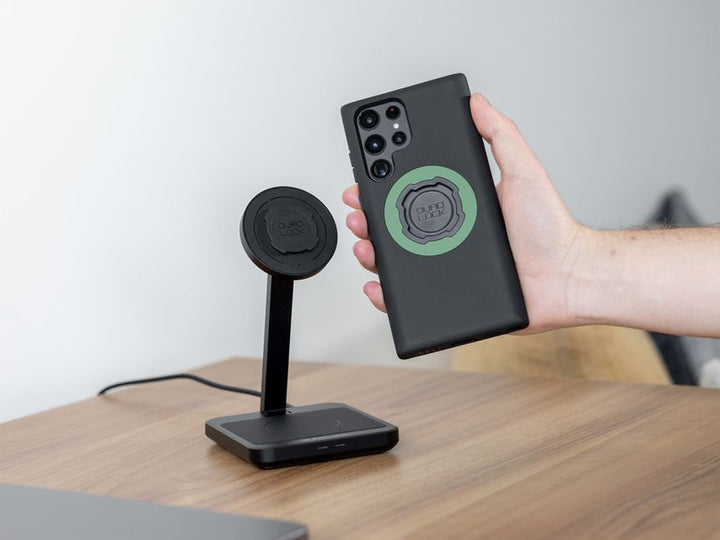 Quad Lock MAG Dual Desktop Wireless Charger