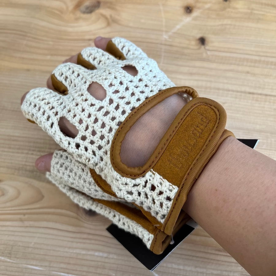 THOUSAND Gloves