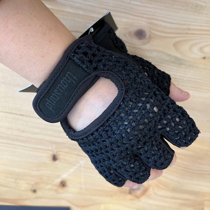 THOUSAND Gloves