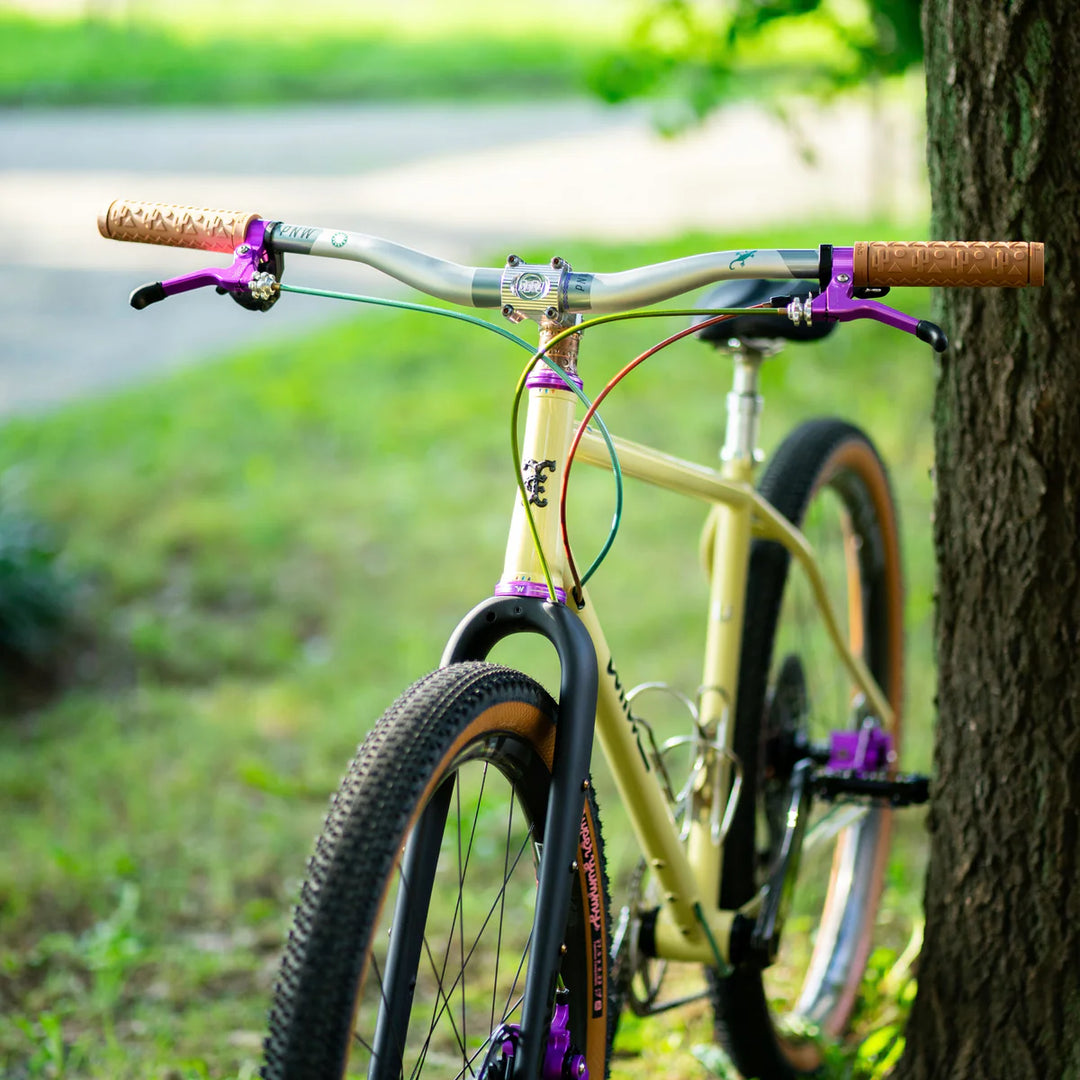 TOMII CYCLES x SIMWORKS Farwest Grip
