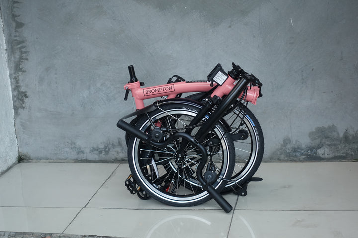 Brompton C Line 12-Speed M12L Flaming Pink 2025