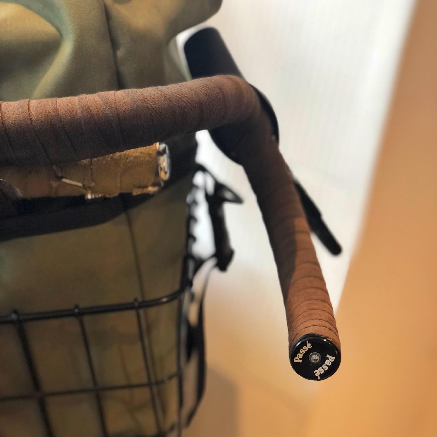 PASSÉ bar-end Plug